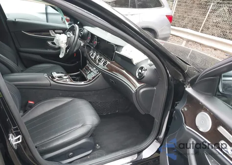 2019 Mercedes-Benz E 300 4Matic from USA, damaged, VIN WDDZF4KB8KA664142